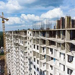 Защитно-улавливающие сетки, строящийся жилой дом